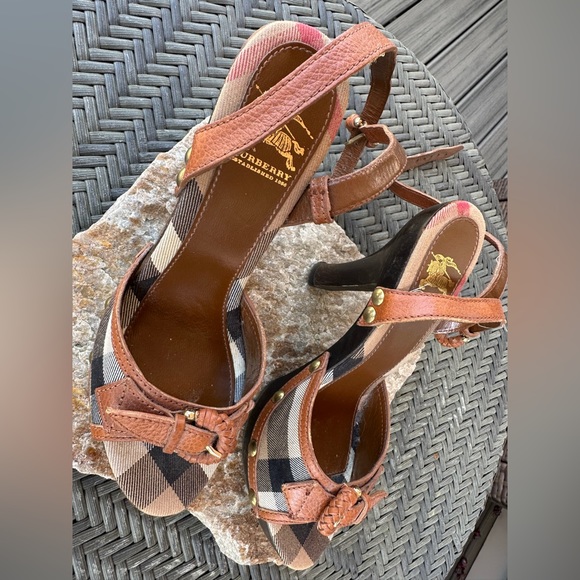 Burberry Brown Plaid Strappy Sandal Heels — Size 36 - Picture 2 of 4